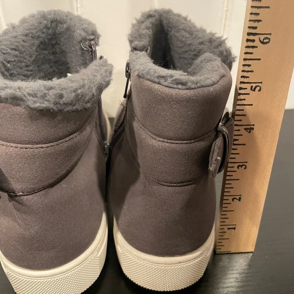 Cliffs by white mountain Gray Cozy Faux-Shearling Ankle Boots size  7.5